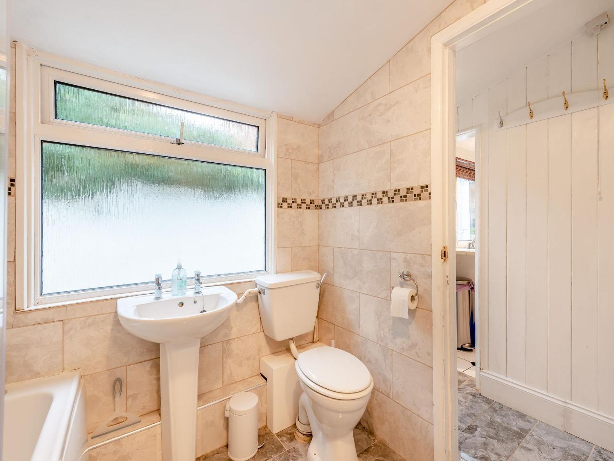 Wellspring Cottage Уитстейбъл Екстериор снимка